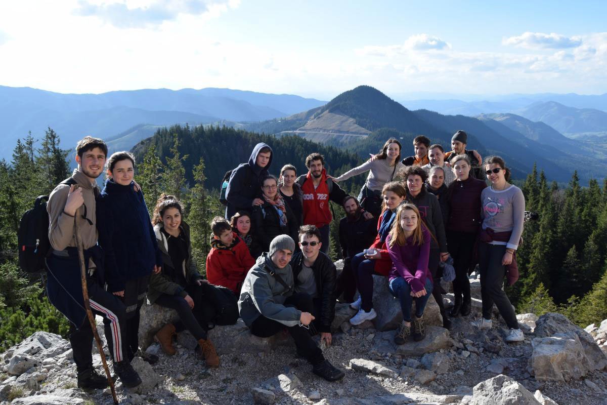 Cu dor de sihăstrie, pelerini în Muntele Rarău 61440