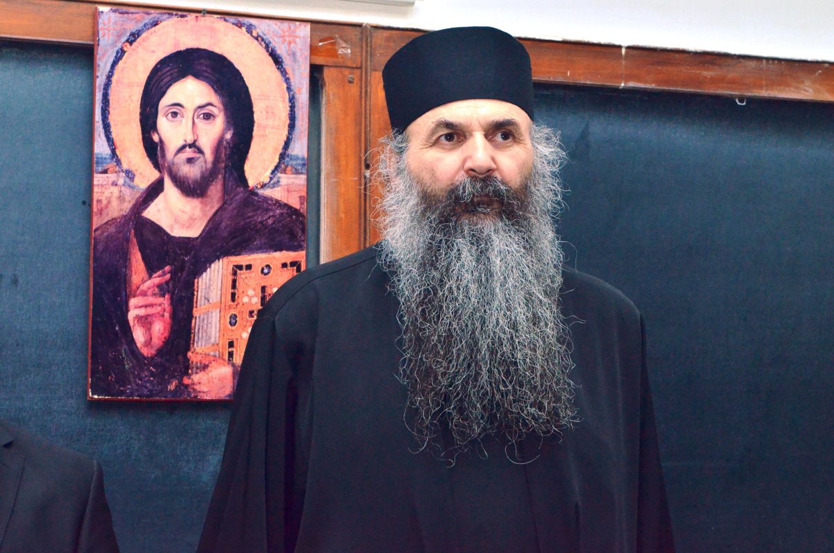 „Drumul către noi înșine” 61495