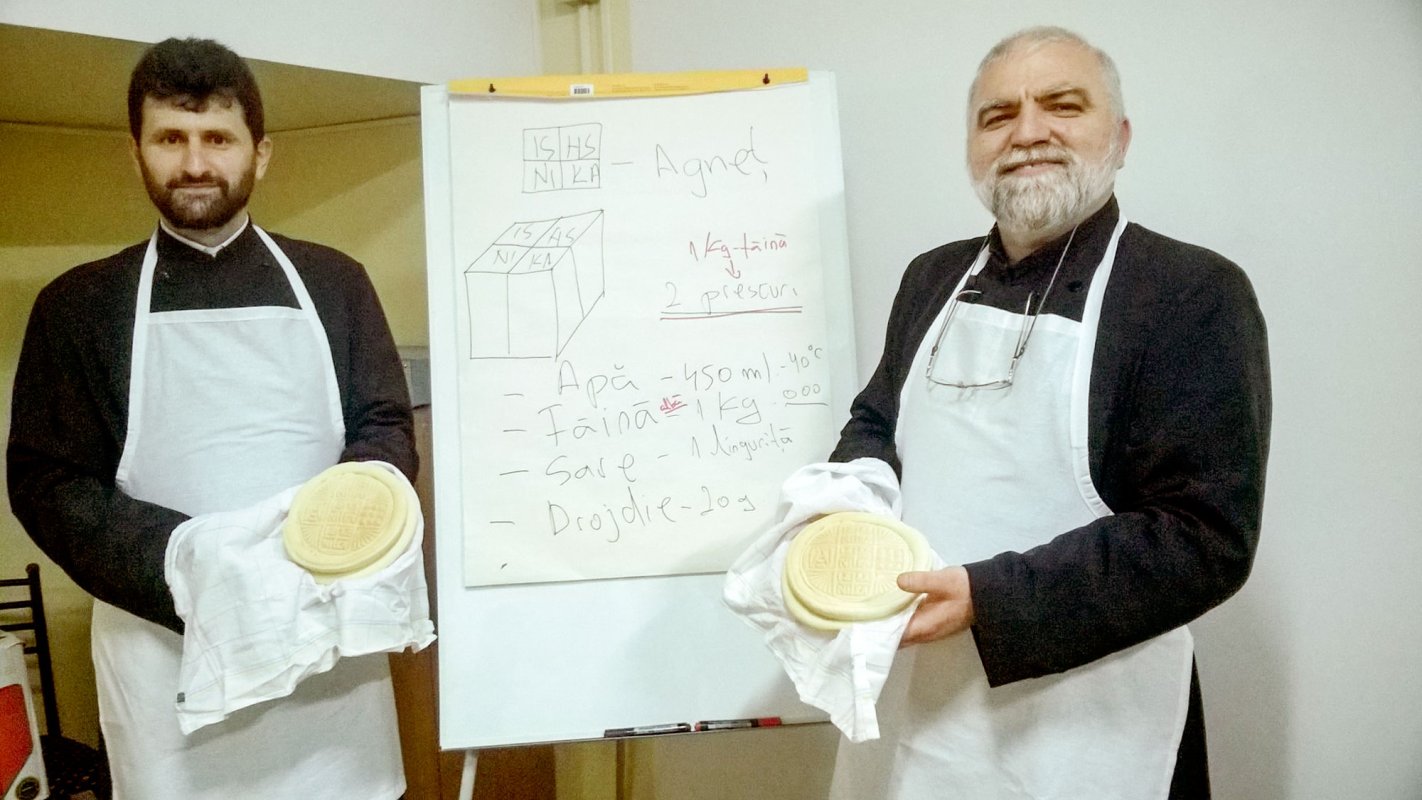 Vizite la centrele Arhiepiscopiei Craiovei 61467