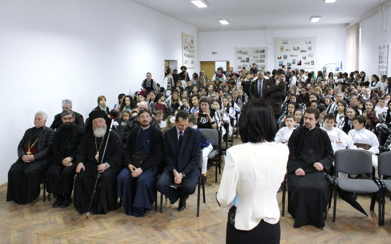 Festivalul „Tradiții și obiceiuri de Paști în Țara Făgărașului” 61378