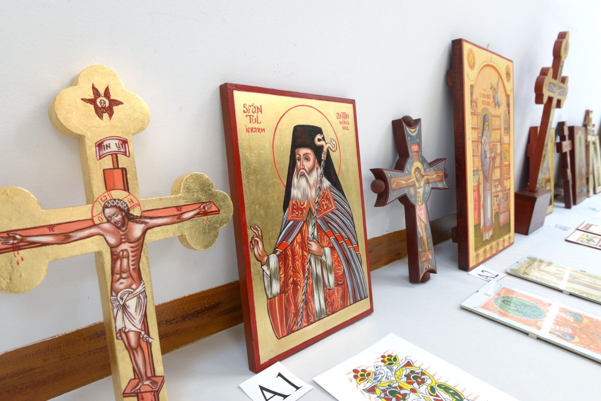 Lucrările participante la concursul „Icoana ortodoxă - lumina credinţei” au fost evaluate 61414