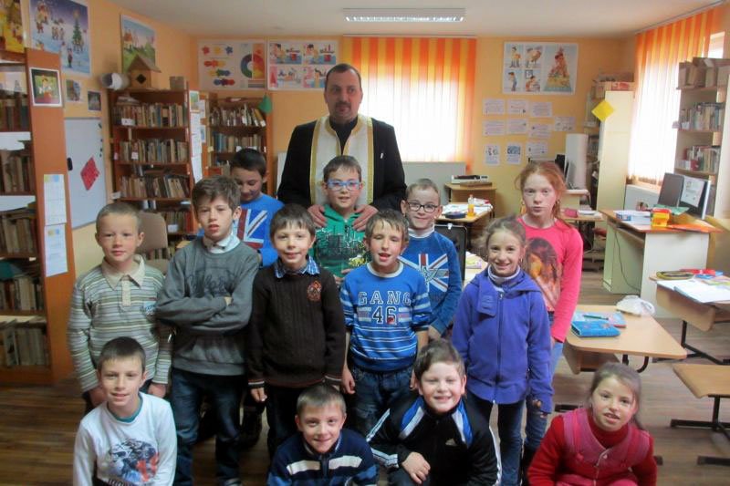 Activităţi cu copiii la Râu Sadului, Sibiu 61309