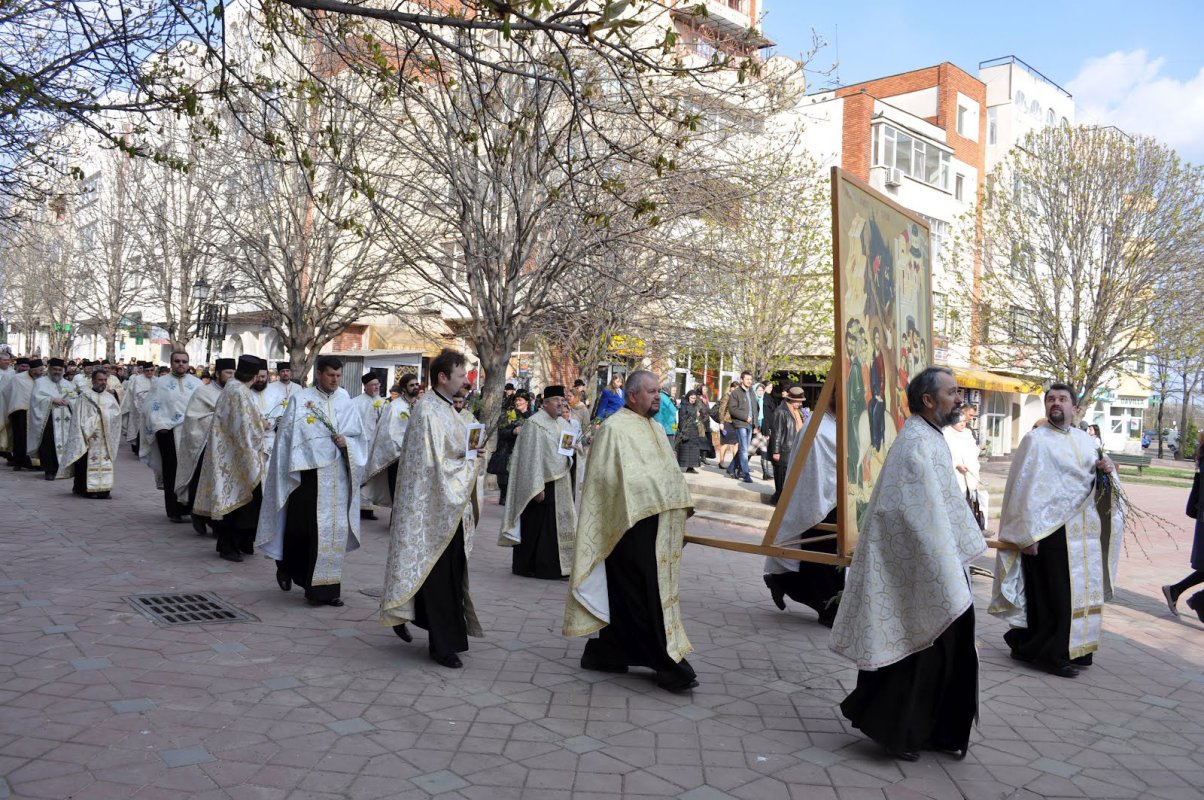 Istoria pelerinajului stâlpărilor în Cetatea Iaşilor 61267
