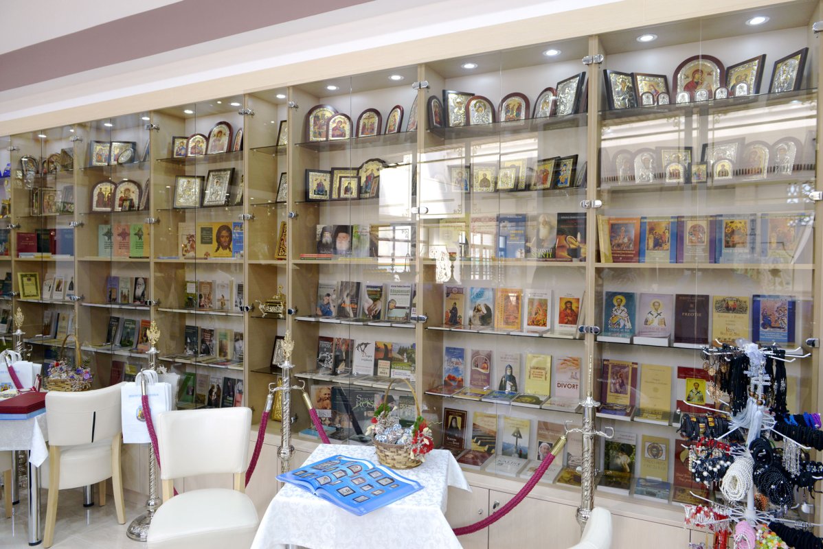 Nou magazin de obiecte bisericeşti în Capitală 61340