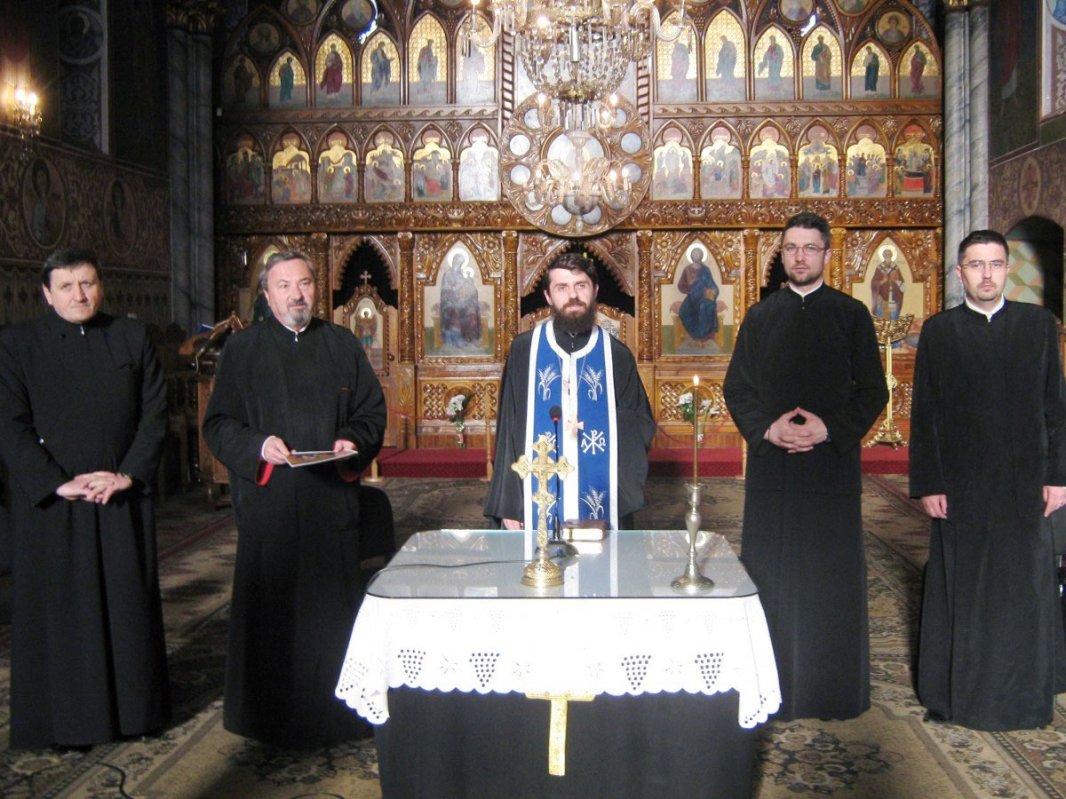 Seară duhovnicească la Bistriţa 61308