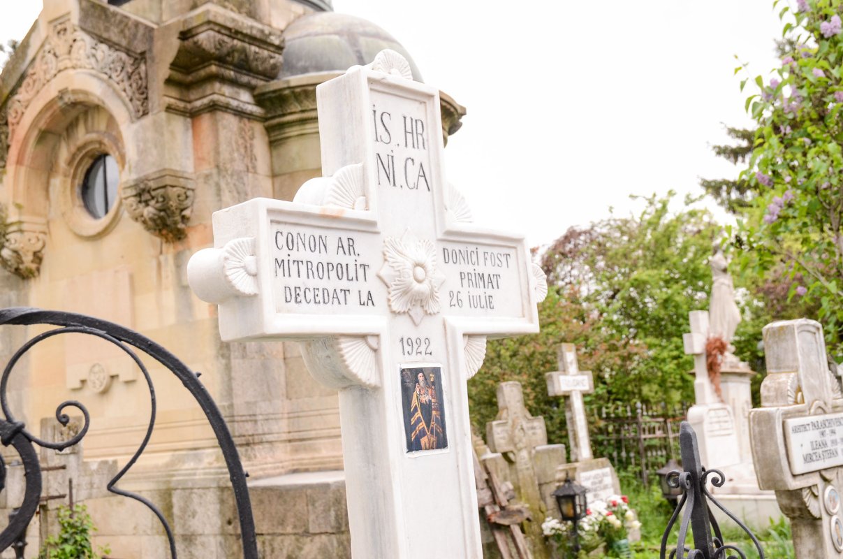 Istorie și veșnicie printre mormintele Cernicăi 61282
