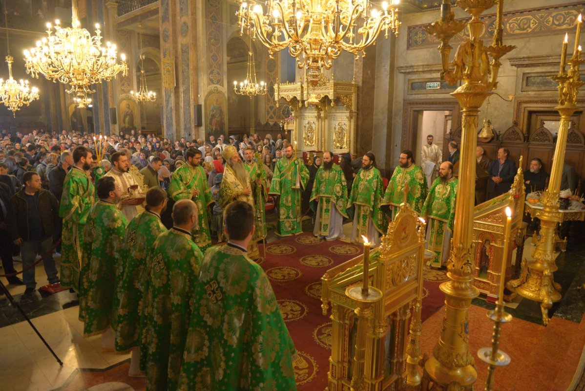 „Iubirea de vrăjmaşi şi rugăciunea pentru ei Îl aşază pe Mântuitorul Hristos în interiorul omului“ 61191