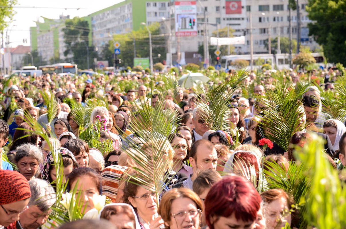 Rugăciune adusă lui Dumnezeu cu stâlpări și ramuri verzi 61233