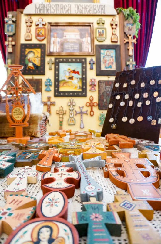 Târg-expoziţie cu rucodelii la Râmnicu Vâlcea 61167