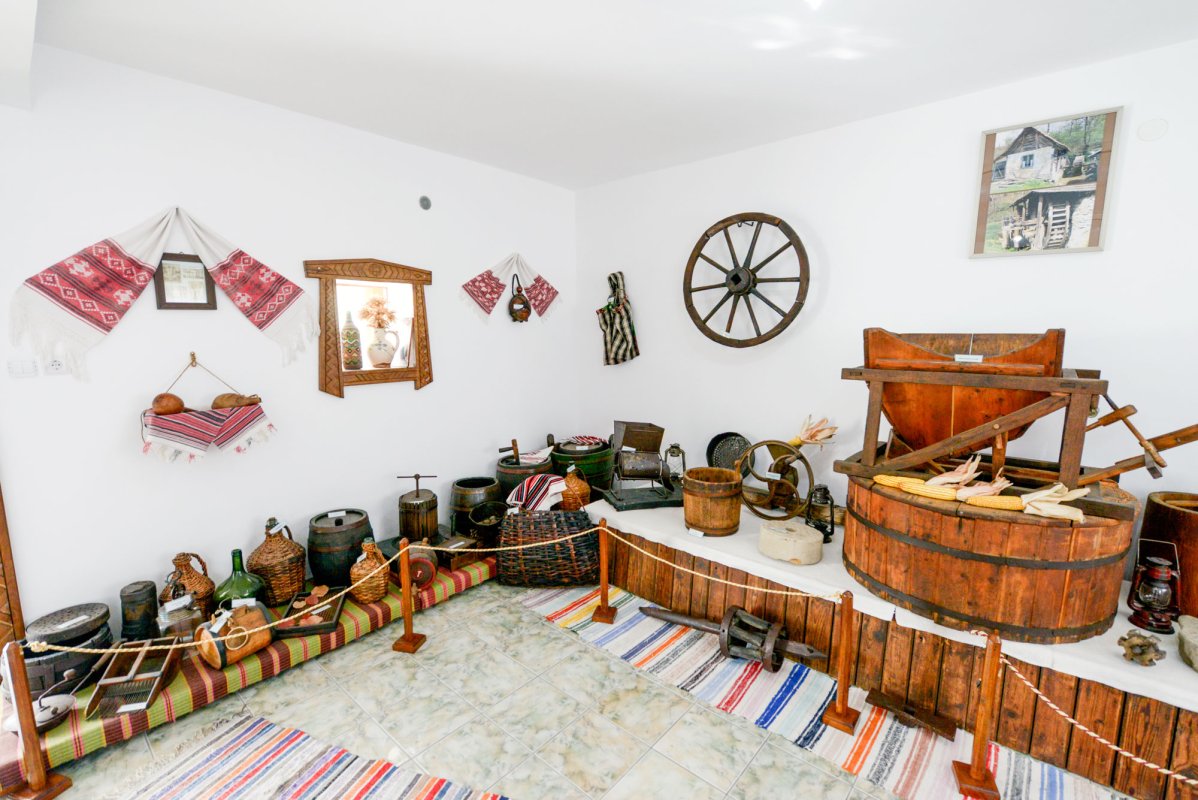 Muzeul continuității de la Mănăstirea Pătrângeni 61106