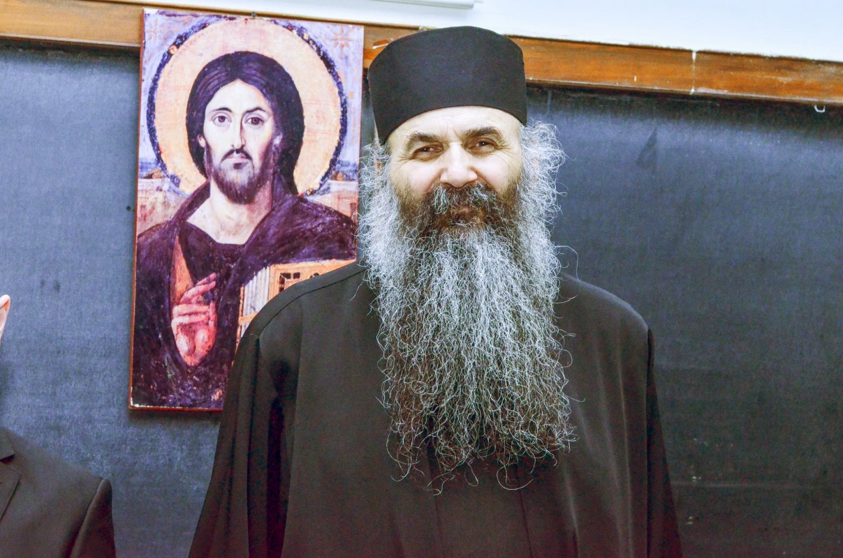 Ceasuri de îndelungă rugăciune către Înviere 61008