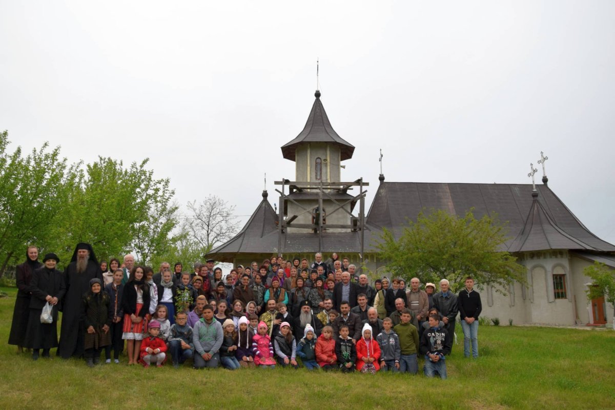 Denia din Miercurea Mare în Parohia „Sfinţii Voievozi“ din Podolenii de Sus 60949