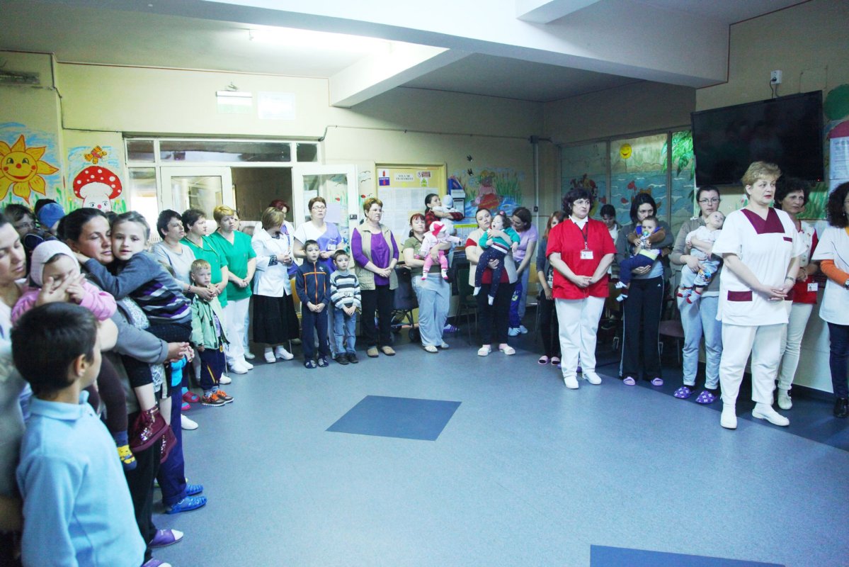 Vizita PS Ilarion Făgărăşanul la copiii din Spitalul de Psihiatrie 60961