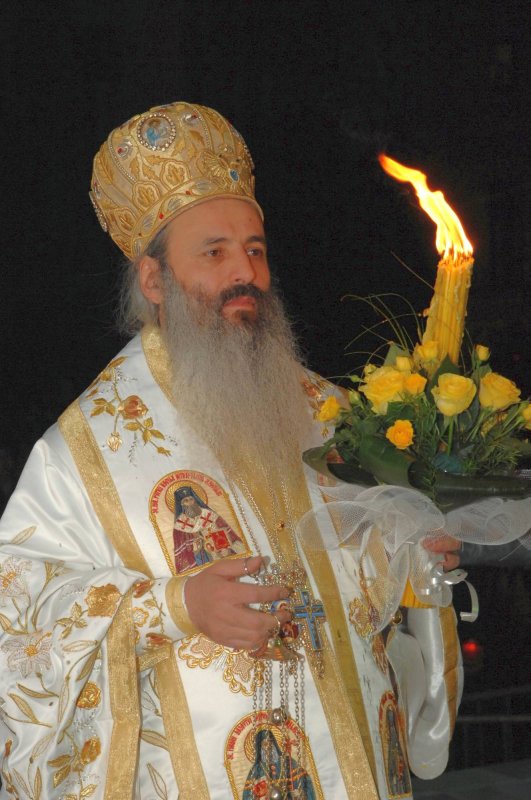 Împreună cu Hristos de la moarte la viaţă 60900