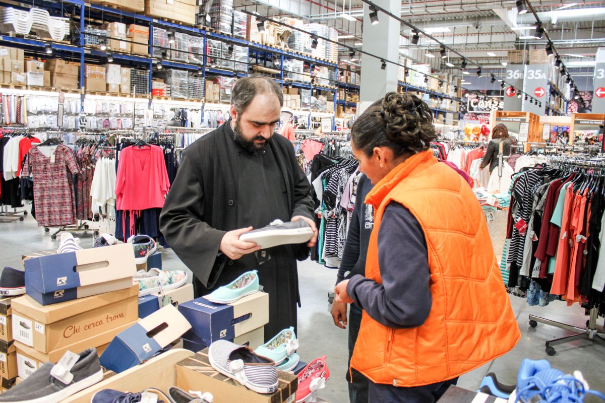 Program social-filantropic desfăşurat în Arhiepiscopia Dunării de Jos 60924