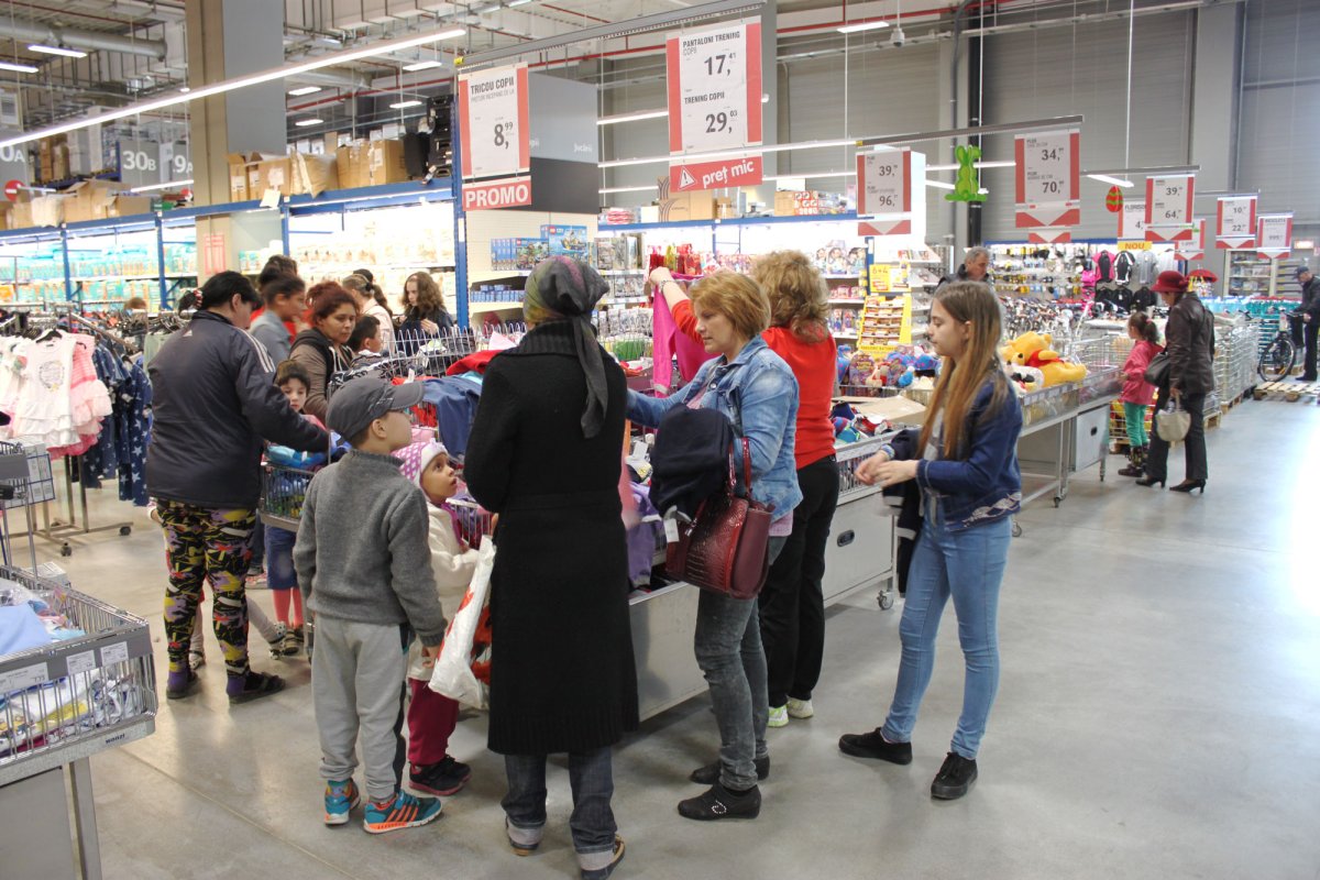 Program social-filantropic desfăşurat în Arhiepiscopia Dunării de Jos 60927