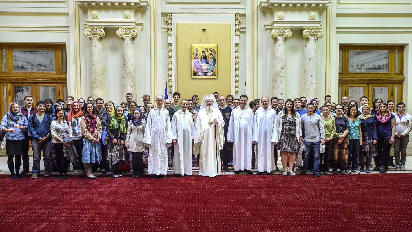 Tinerii din comunitatea Taizé, în vizită la Palatul Patriarhiei 60897