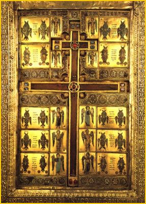 Arătarea pe cer a semnului Sfintei Cruci în Ierusalim; Sfinţii Mucenici Acachie şi Codrat 60656