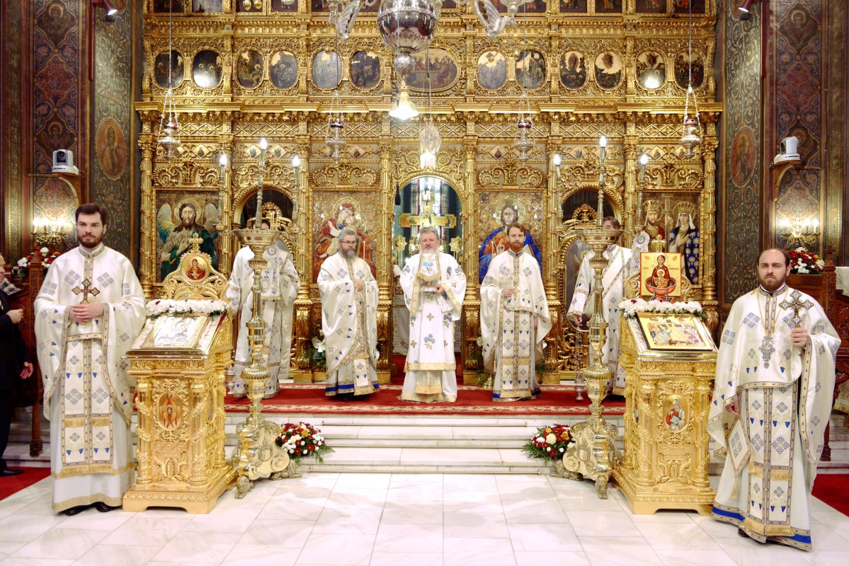 Măicuța noastră, izvor de tămăduiri 60674