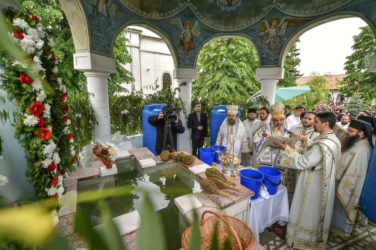 Mănăstirea Ghighiu şi-a serbat hramul 60660