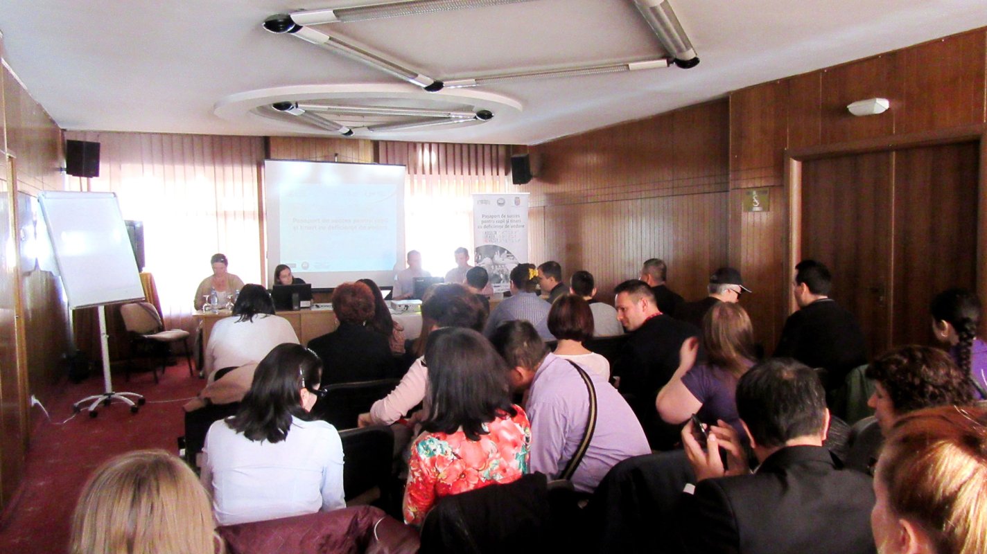 Sesiune de informare în campania „Ascultă Oraşul NeVăzut” 60634