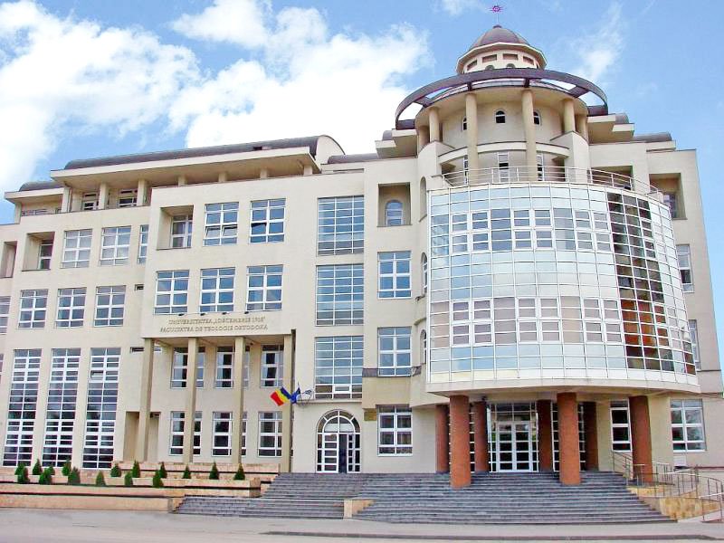 Simpozionul „Tinerii în Biserică şi în Societate” la Alba Iulia 60590