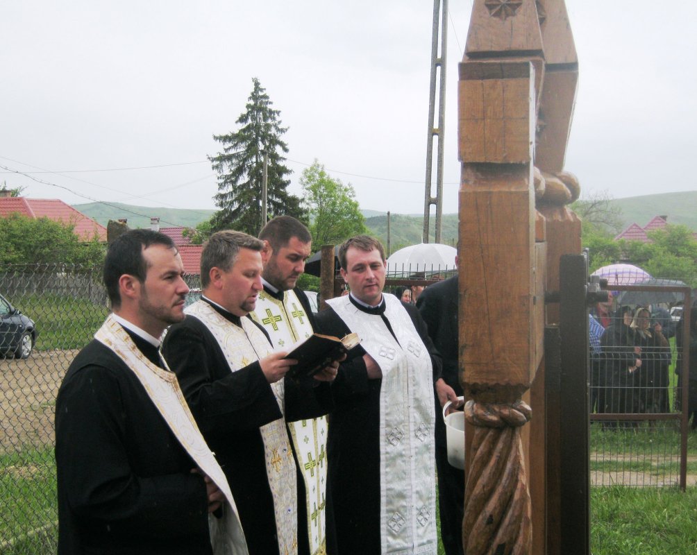 Slujiri arhiereşti în Duminica Sfântului Apostol Toma 60486