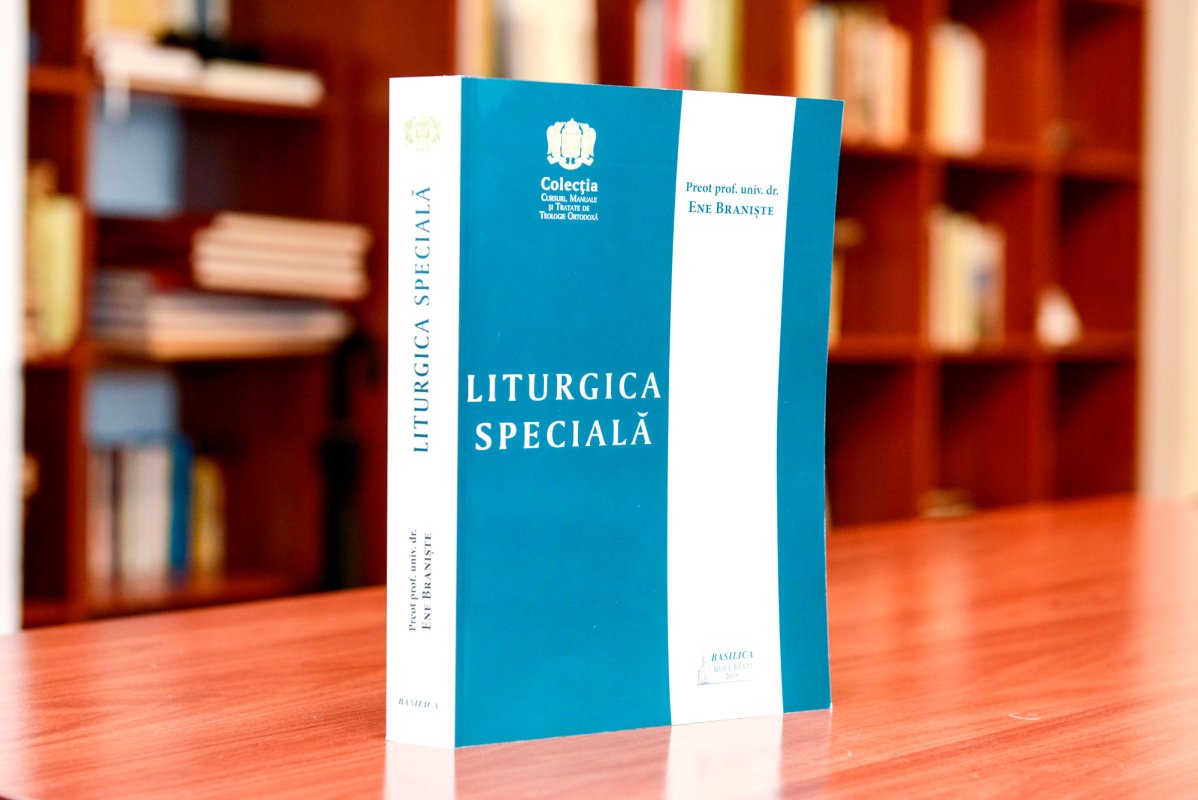 O nouă ediţie a „Liturgicii speciale” a părintelui Ene Branişte 60387