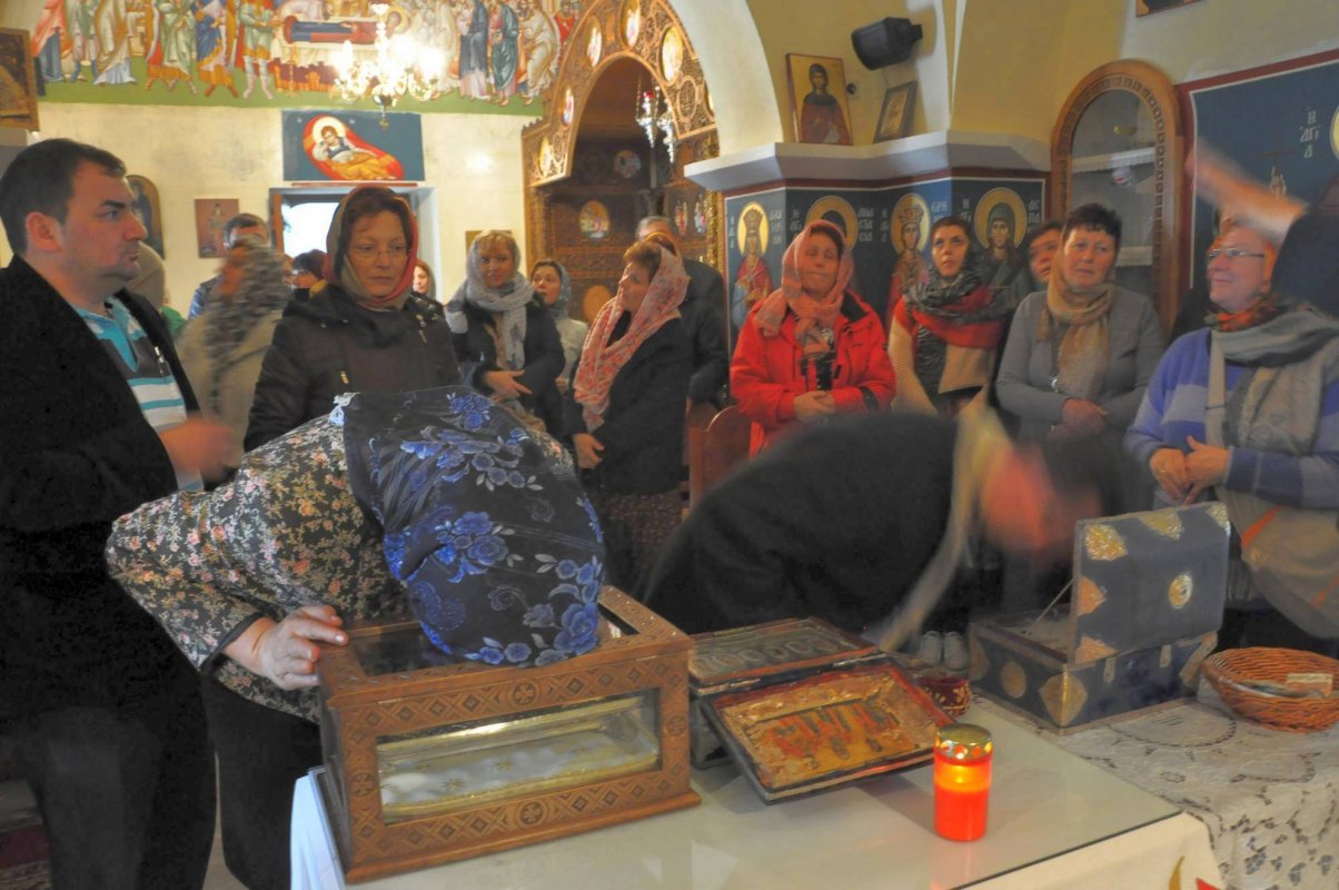 Brâul Maicii Domnului, în pelerinaj la Dorna Arini 60274