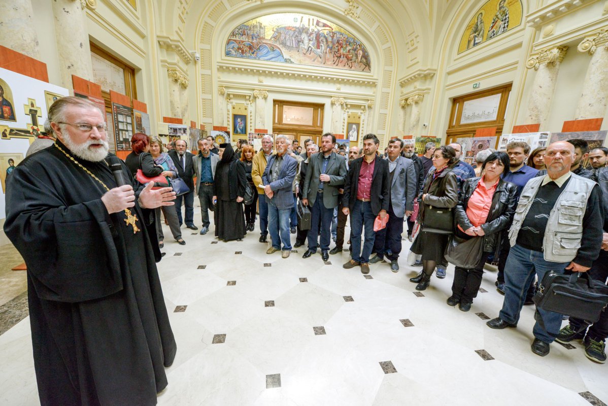 Pictorii bisericeşti, misionari ai bucuriei Învierii 60327