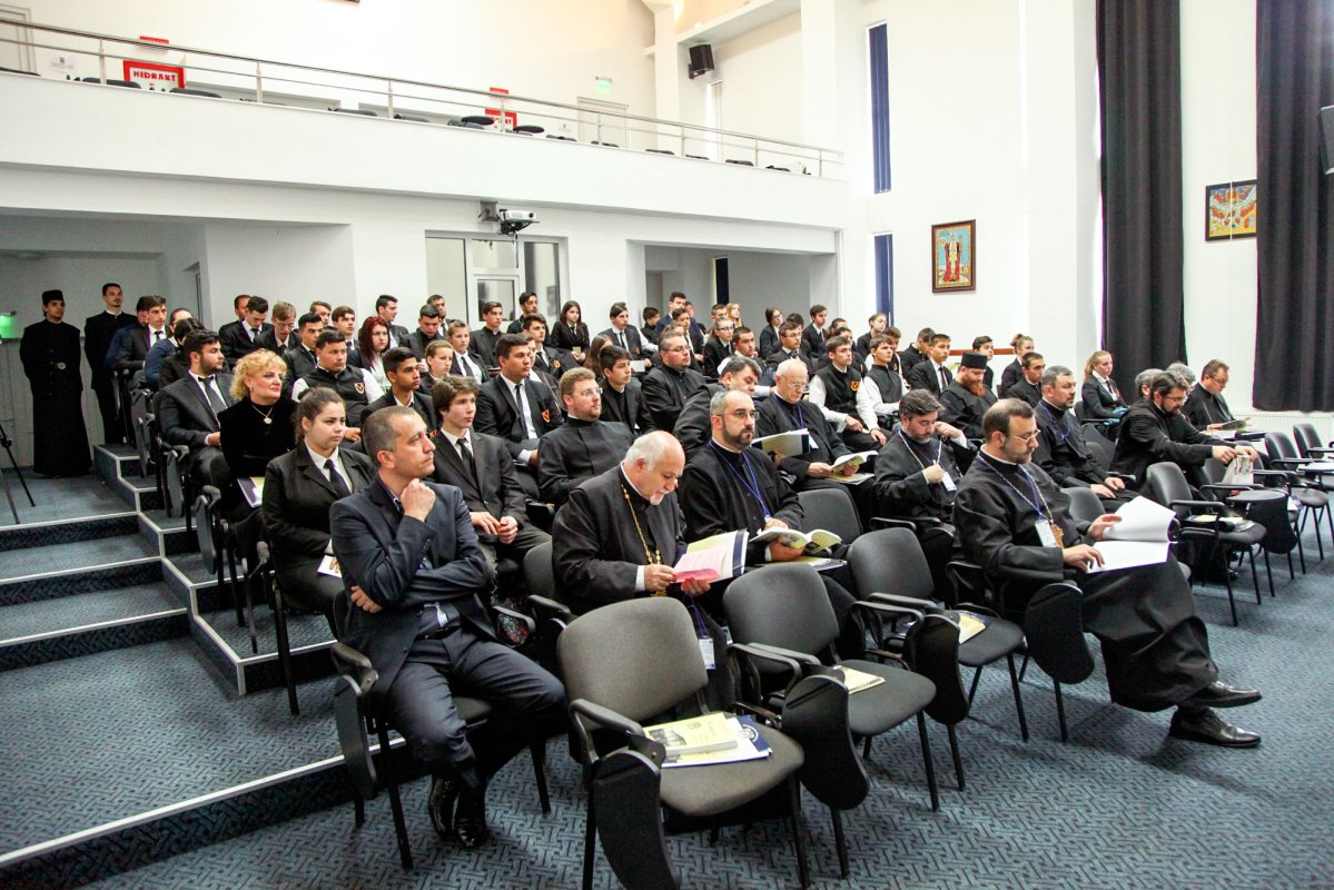 Simpozion naţional despre tiparul bisericesc 60331