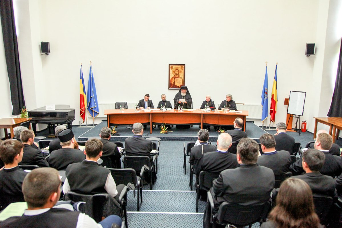 Simpozion naţional despre tiparul bisericesc 60332