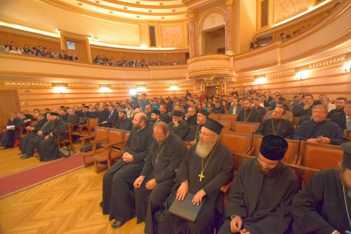 „Un model de educaţie integral presupune un raport de cooperare între Familie, Şcoală şi Biserică“ 60270