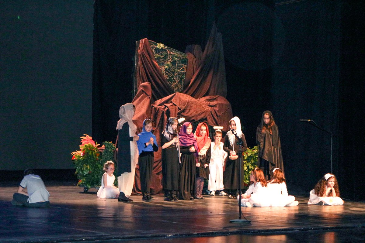 Copiii şi tinerii, mărturisitori ai bucuriei Învierii lui Hristos 60239