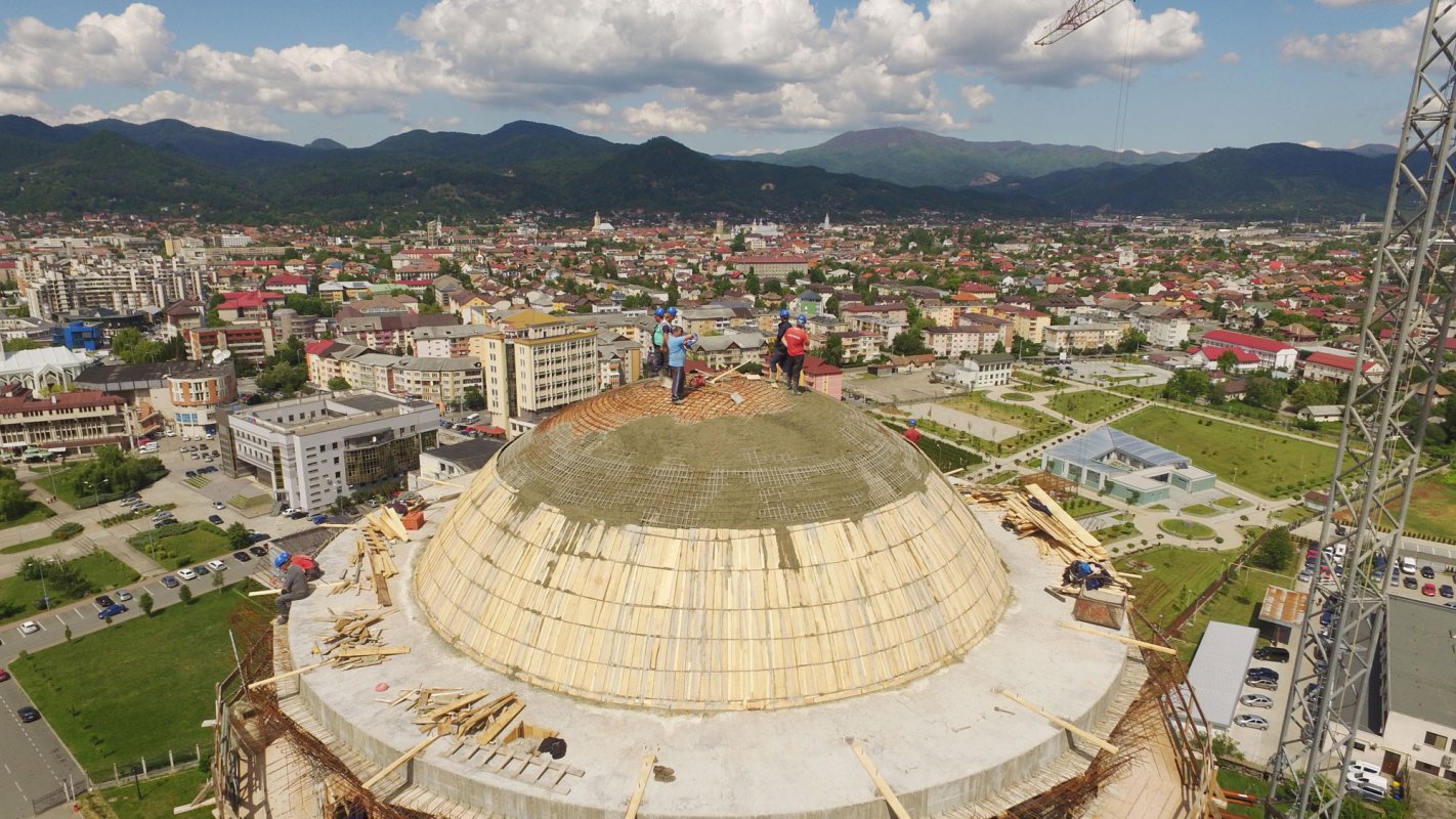 O zi istorică pentru Catedrala Episcopală „Sfânta Treime” din Baia Mare 60208