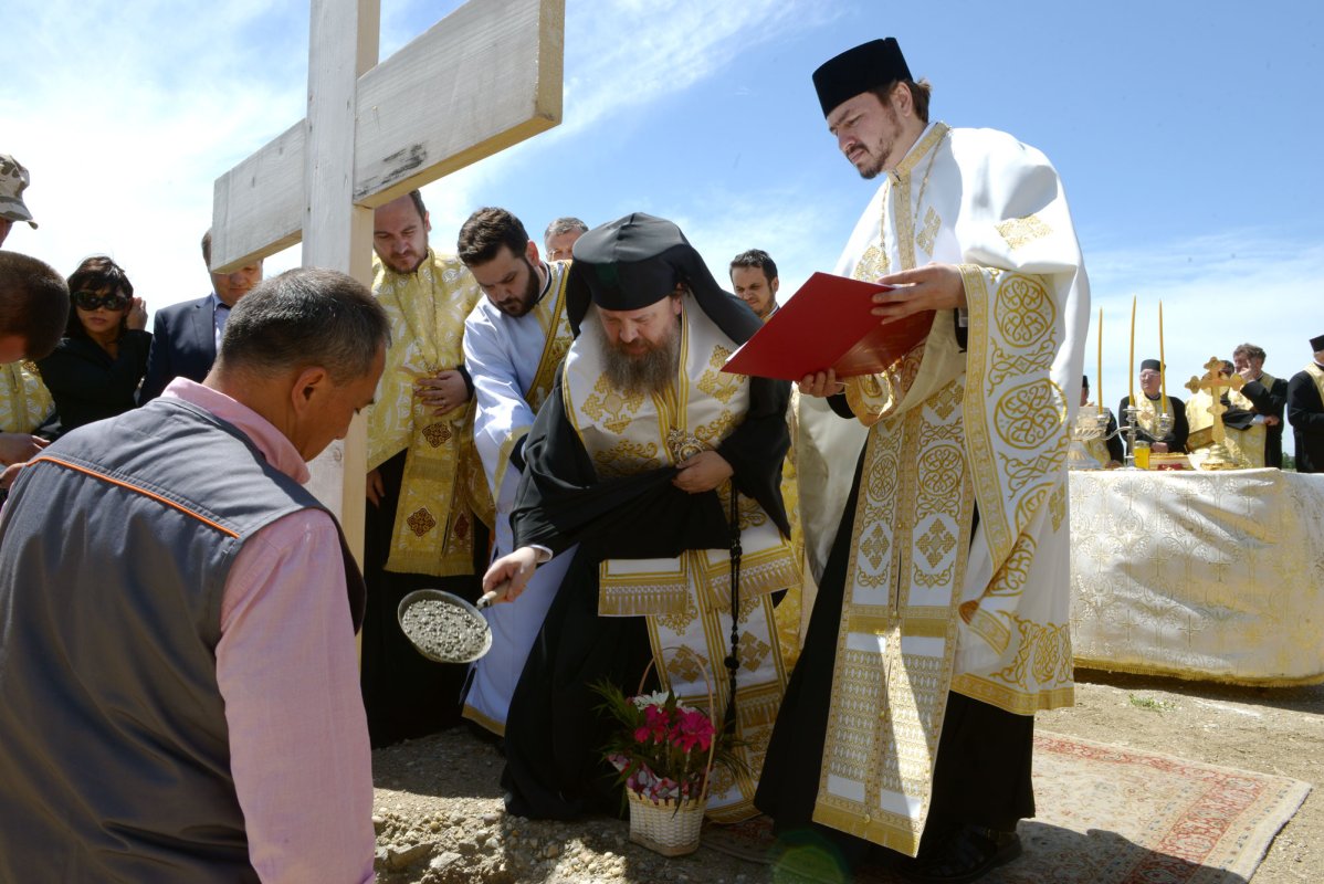 Piatră de temelie pentru o biserică în Capitală 60251