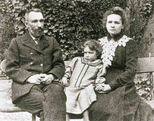 Marie Curie, istoria unei vieţi jertfite ştiinţei 60193
