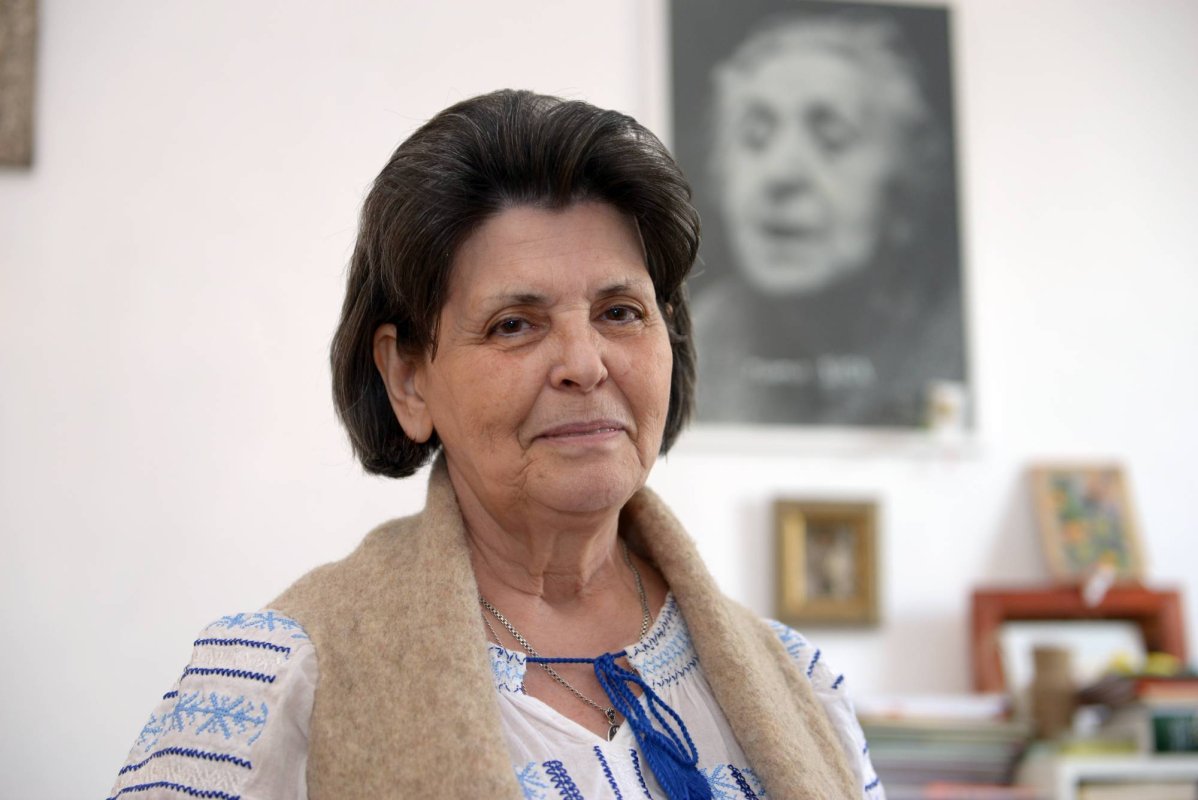 „Pedagogul trebuie să ardă ca o flacără, ca o lumânare  în biserică”  60167