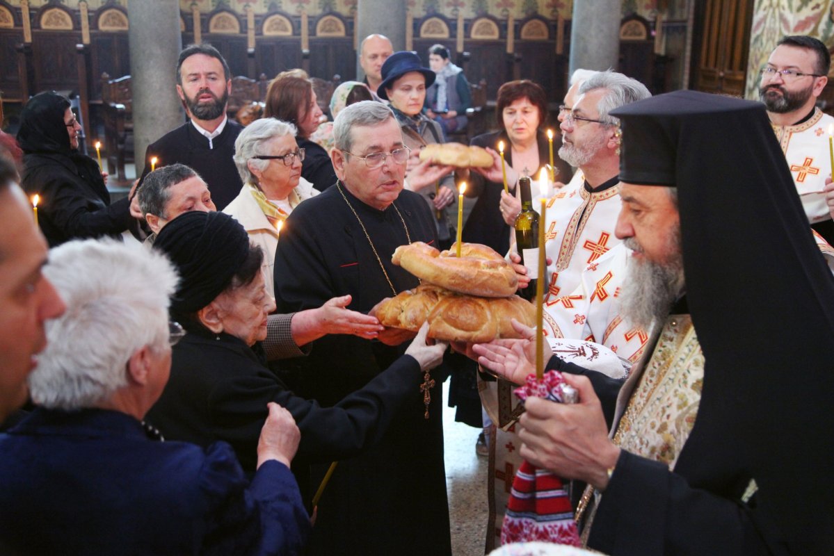 Arhid. Constantin Voicu, pomenit la şase luni de la trecerea la Domnul 60116