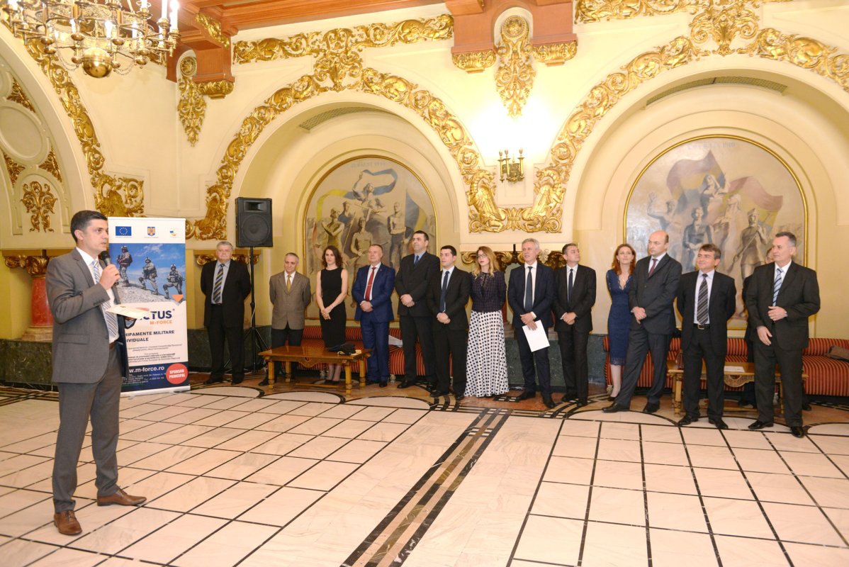 Diplomă de onoare pentru voluntarii Paraclisului Catedralei Mântuirii Neamului 60155