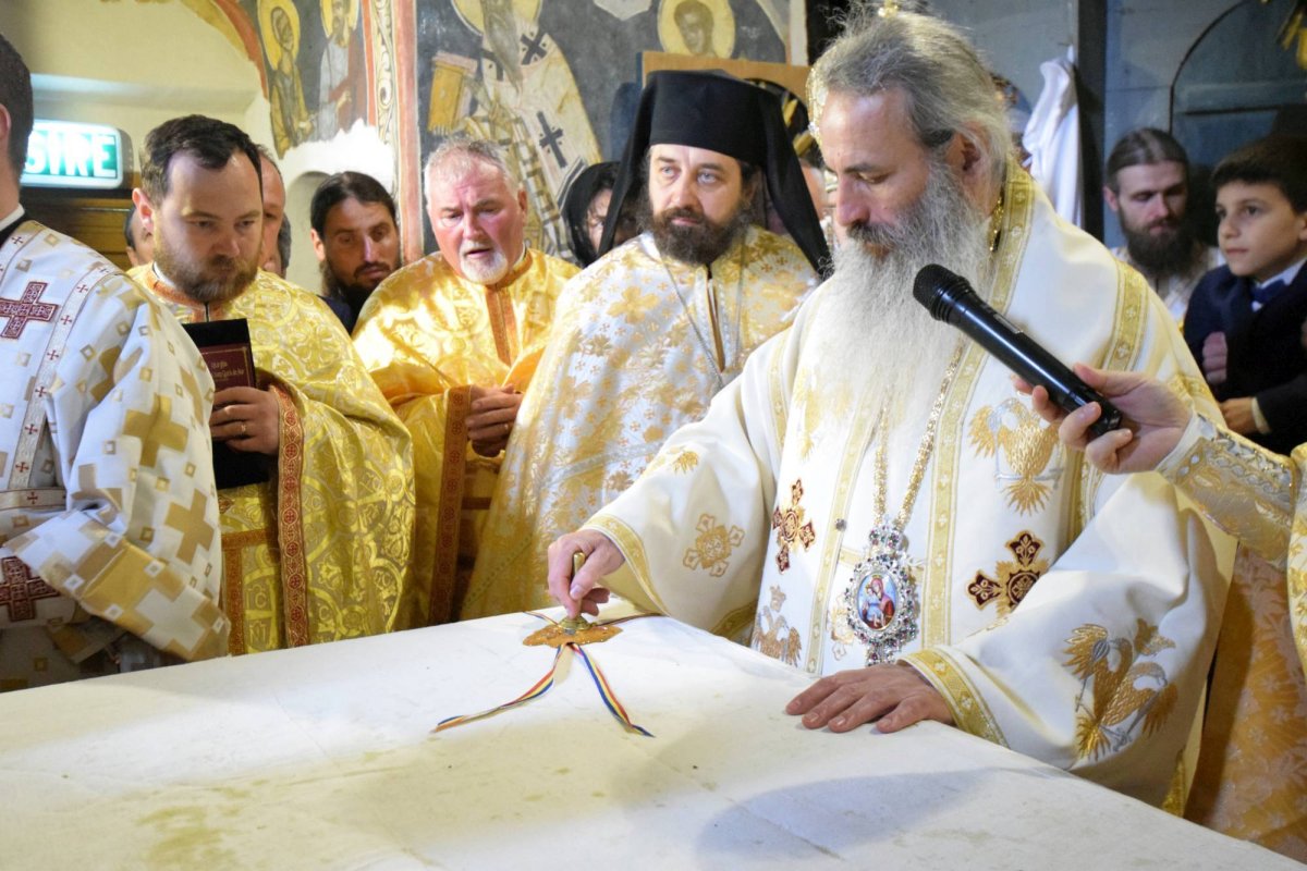 Mănăstirea Coşula a renăscut 60101