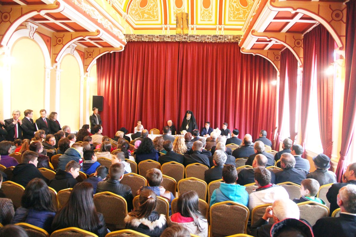 Simpozion închinat Episcopului Nicolae Ivan la Sălişte 59971