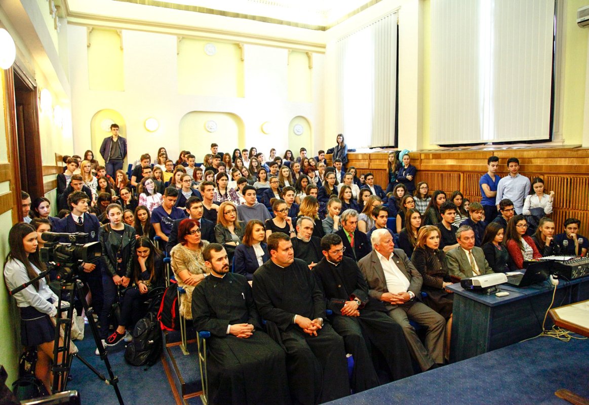 Conferință despre tineri și provocările contemporane 59943