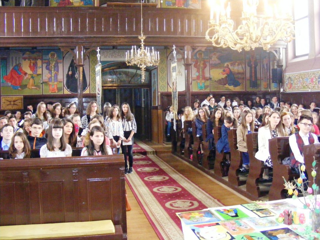 Activităţi cu tinerii în Protopopiatul Luduş 59855