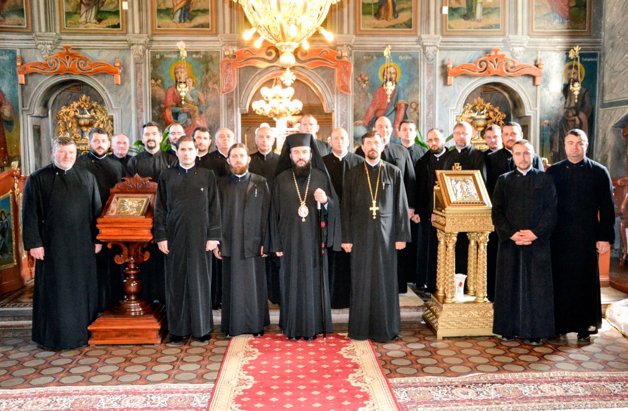 Implicarea tinerilor în activităţile Bisericii 59807