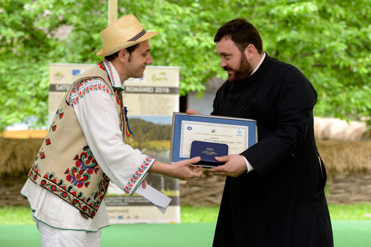 Muzeul Naţional al Satului a oferit distincții Centrului de Presă BASILICA  59719