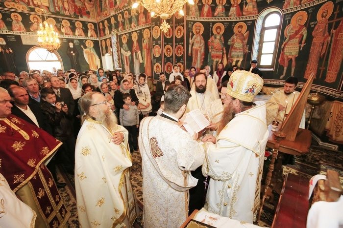 Sfinţii Împăraţi Constantin şi Elena, cinstiţi în Transilvania 59681