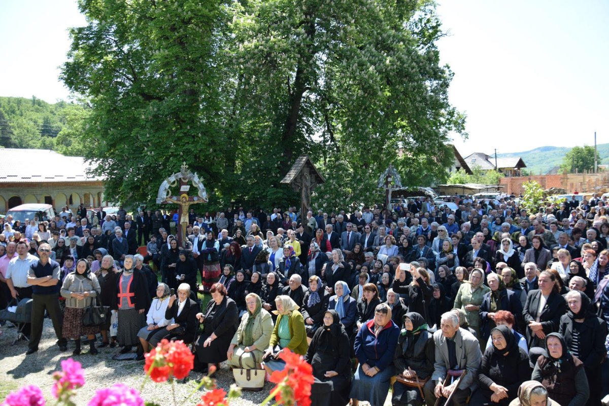 Sfinţii Împăraţi Constantin şi Elena, cinstiţi în Transilvania 59685