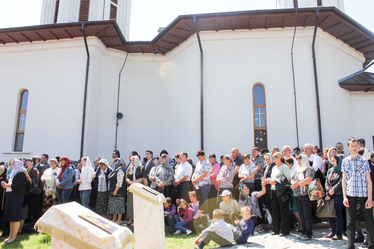 Bucurii duhovniceşti pentru credincioşii gorjeni 59629