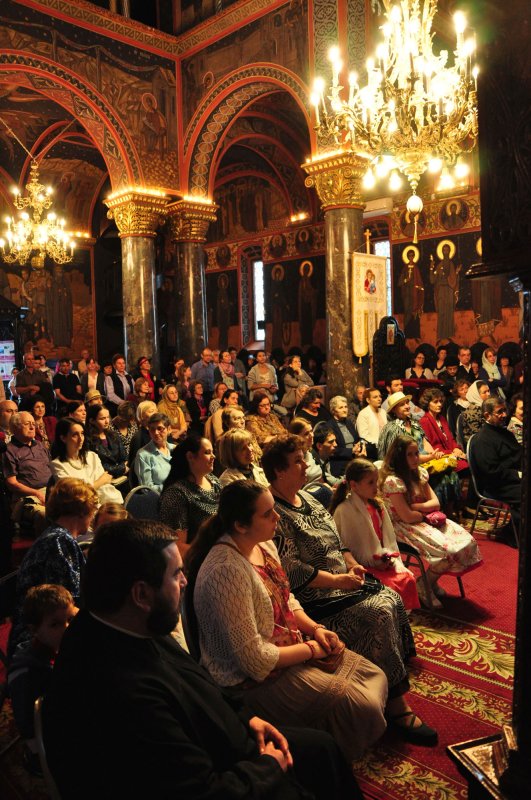 Corala „Te Deum Laudamus” a susţinut un concert la Parohia „Miron Patriarhul” 59649